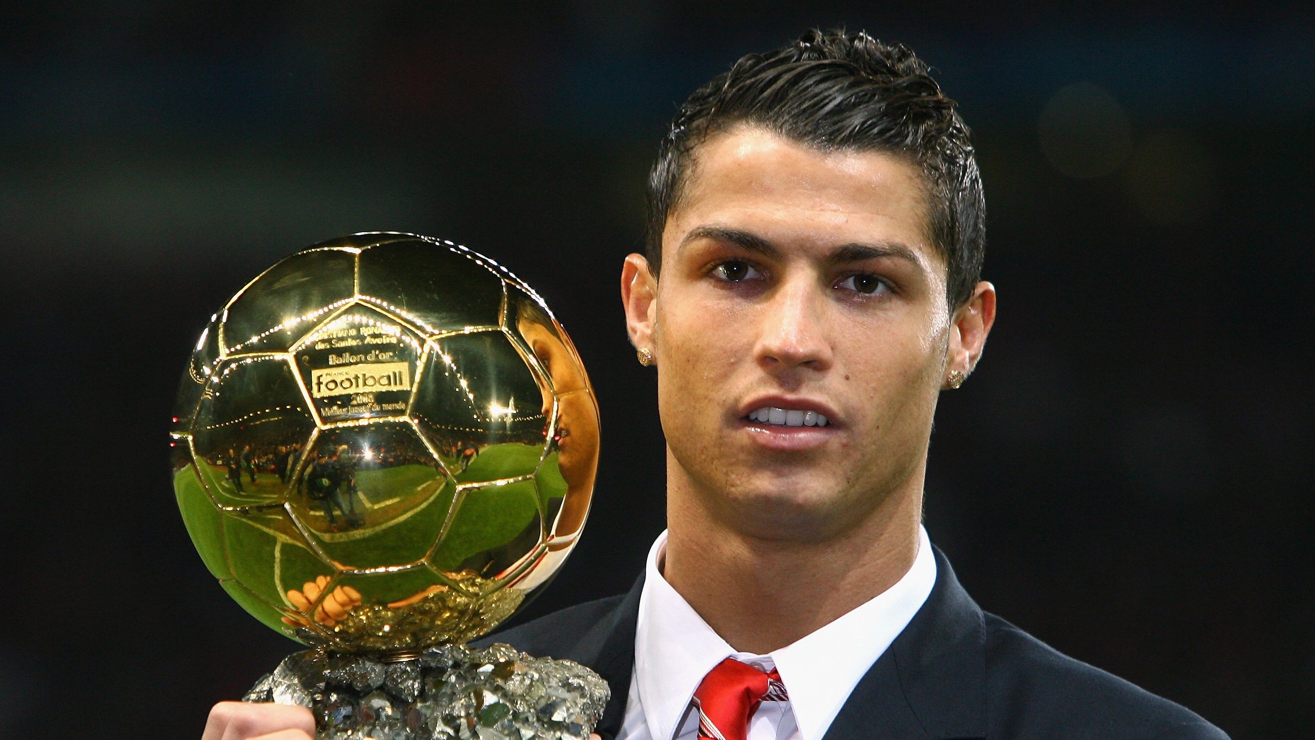 利物浦的锋线三叉戟:谁是红军最强火力点?,利物浦进攻三叉戟